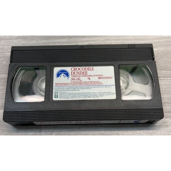 Crocodile Dundee VHS Tape 1991 Paul Hogan Linda Kozlowski Comedy Action Movie - Picture 3 of 6